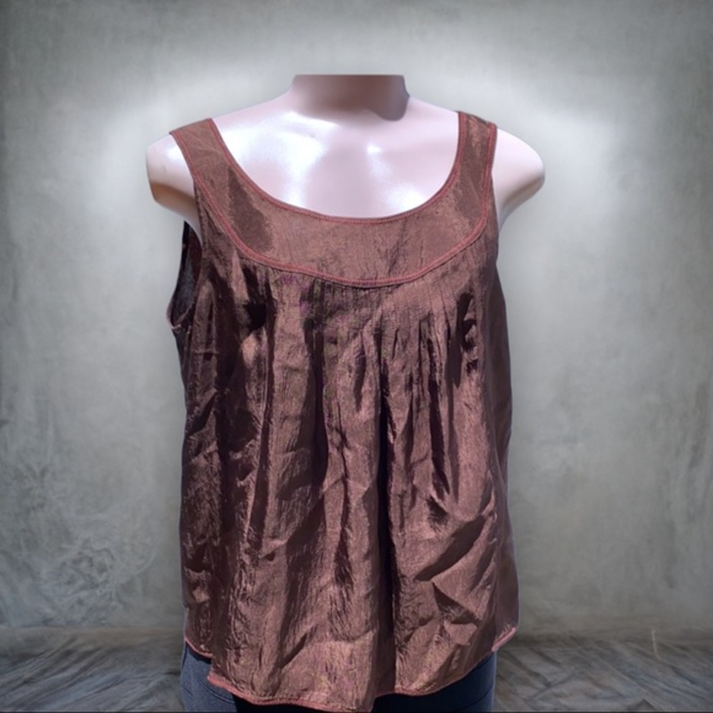 Intuitions shiny brownโ tank top with pockets!
